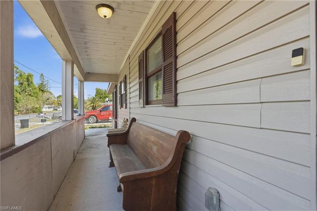 2405 Zoysia LN, North Fort Myers, FL 33917