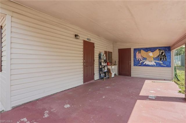 2405 Zoysia LN, North Fort Myers, FL 33917