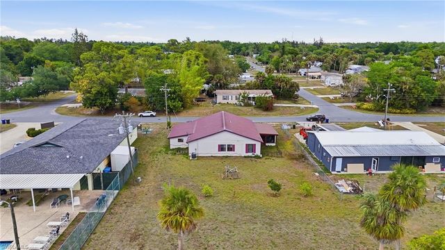 2405 Zoysia LN, North Fort Myers, FL 33917
