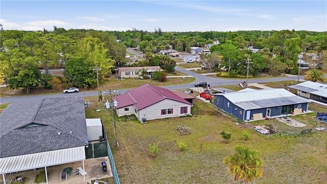 2405 Zoysia LN, North Fort Myers, FL 33917