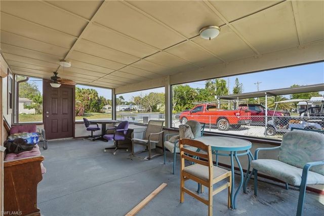 2405 Zoysia LN, North Fort Myers, FL 33917