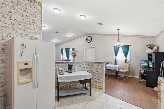 2405 Zoysia LN, North Fort Myers, FL 33917