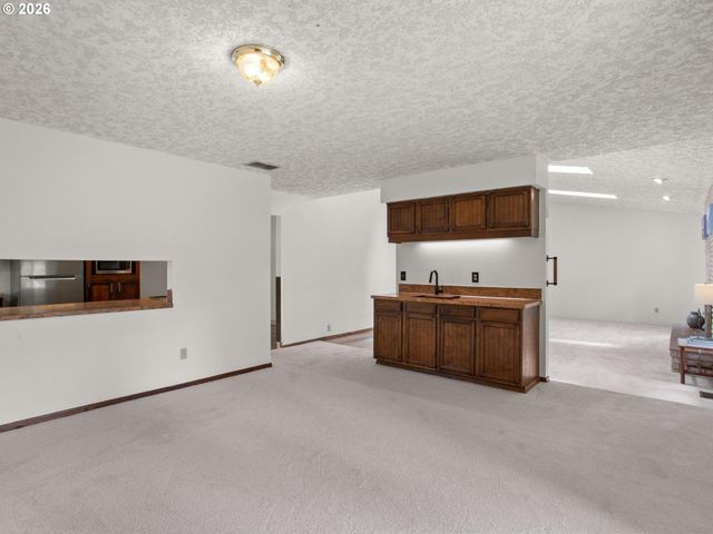 1614 Se 125TH Ave, Vancouver, WA 98683