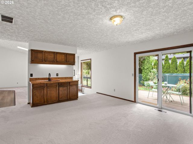 1614 Se 125TH Ave, Vancouver, WA 98683