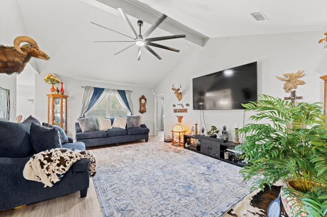 405 Hawks View Drive, Texas City, TX 77568