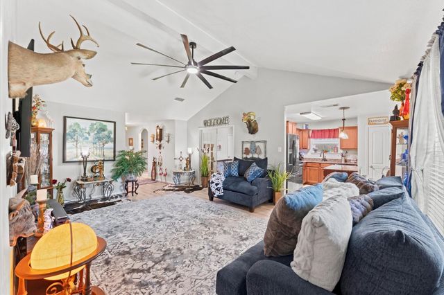 405 Hawks View Drive, Texas City, TX 77568