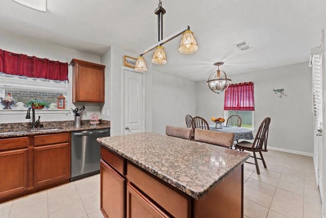 405 Hawks View Drive, Texas City, TX 77568