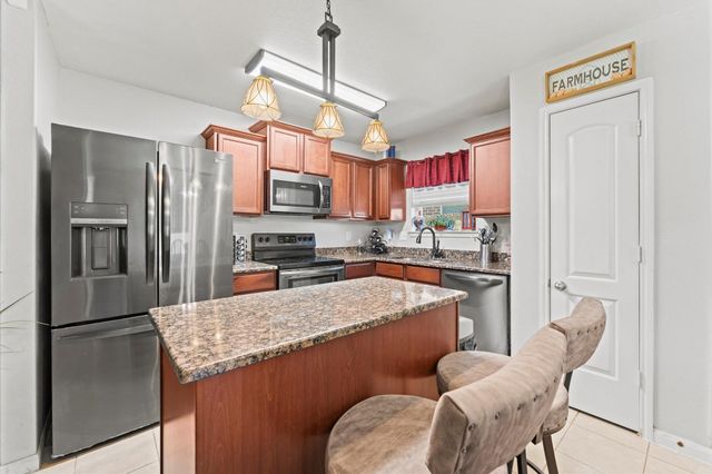 405 Hawks View Drive, Texas City, TX 77568