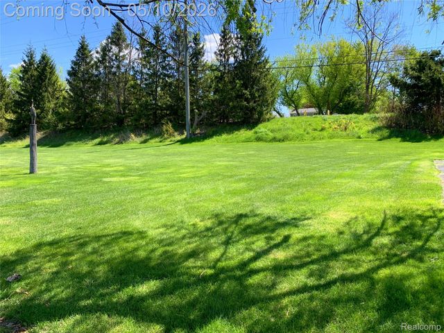 2400 S Baldwin Road, Orion Charter Township, MI 48360