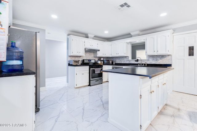 108 Saint Margarite Street, Lafayette, LA 70501