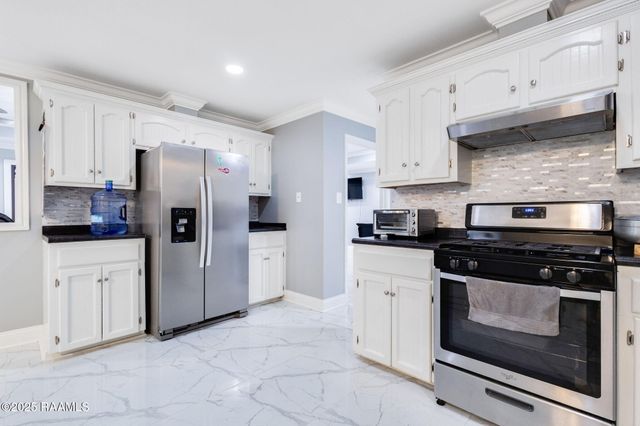 108 Saint Margarite Street, Lafayette, LA 70501