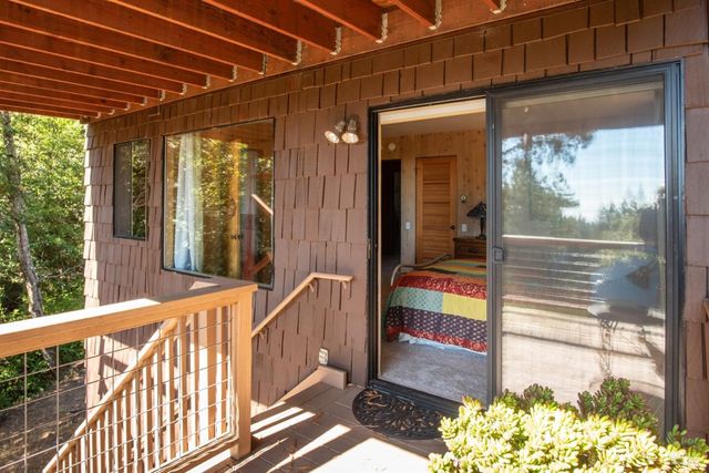 38120 Ocean Ridge Dr, Gualala, CA 95445