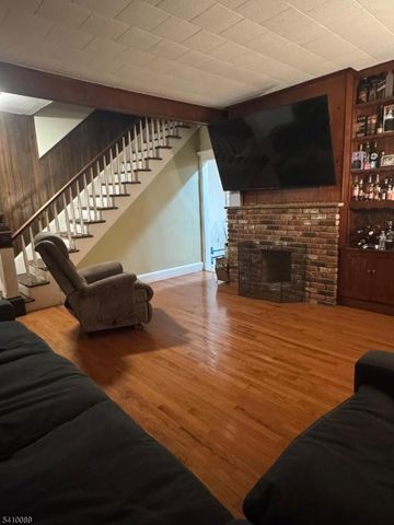 56 Grandview Ave, North Plainfield Boro, NJ 07060