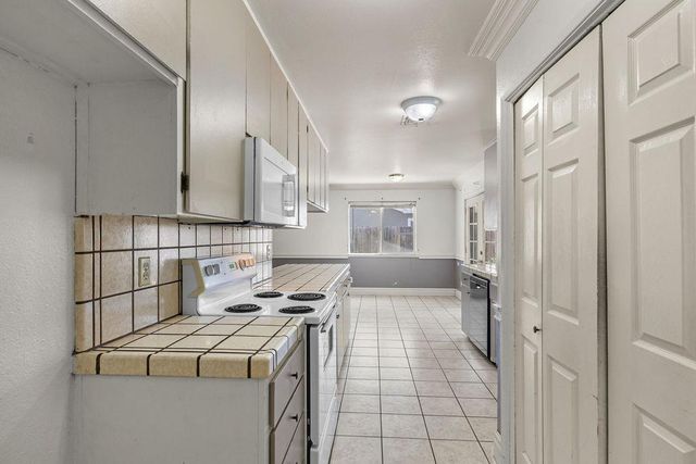 1479 Quincy Ave, Manteca, CA 95336