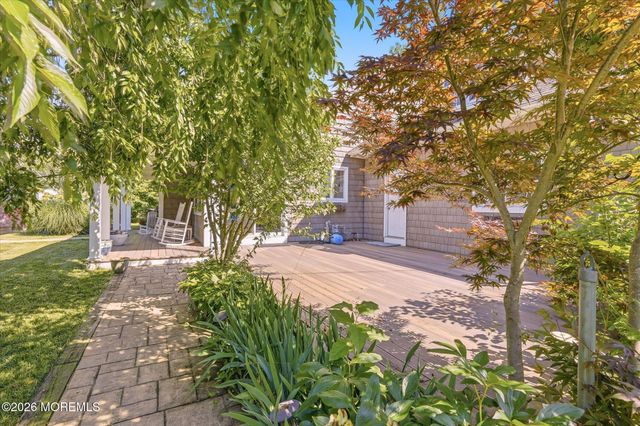 510 Lakeside Drive N, Forked River, NJ 08731