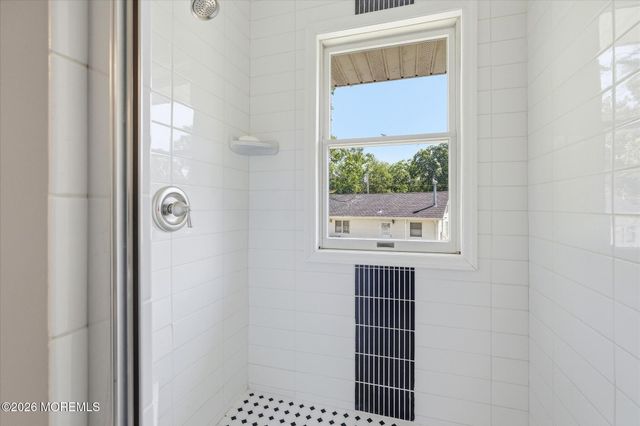 510 Lakeside Drive N, Forked River, NJ 08731