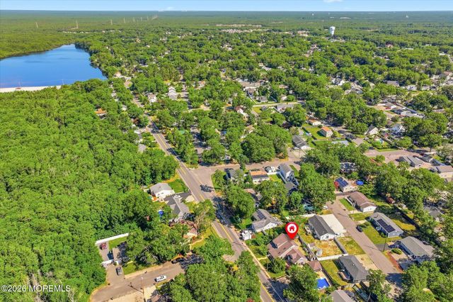 510 Lakeside Drive N, Forked River, NJ 08731
