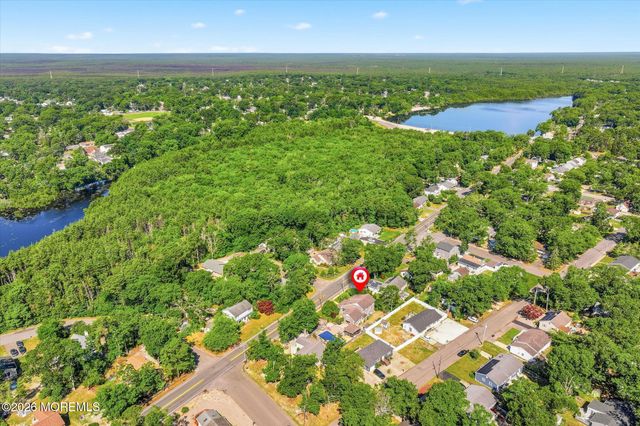 510 Lakeside Drive N, Forked River, NJ 08731