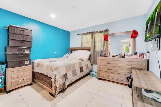 1243 NW 42nd St, Miami, FL 33142