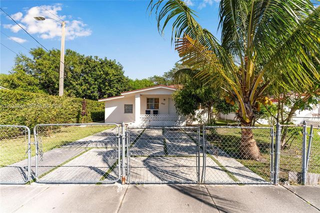 1243 NW 42nd St, Miami, FL 33142