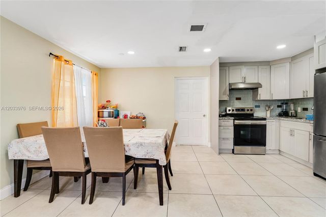 1243 NW 42nd St, Miami, FL 33142