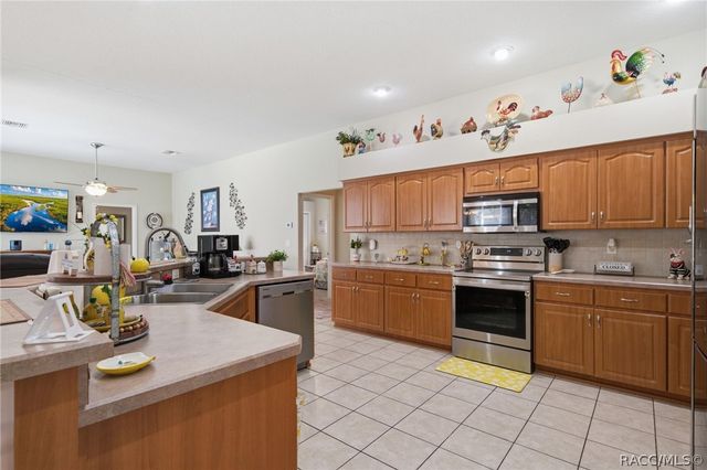 2587 W Angola Drive, Beverly Hills, FL 34465