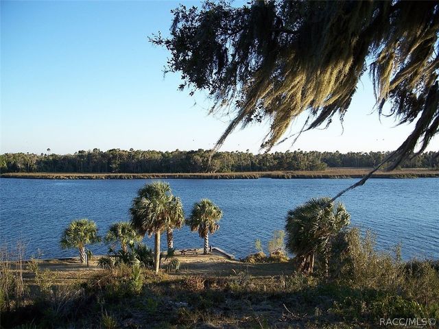 2587 W Angola Drive, Beverly Hills, FL 34465