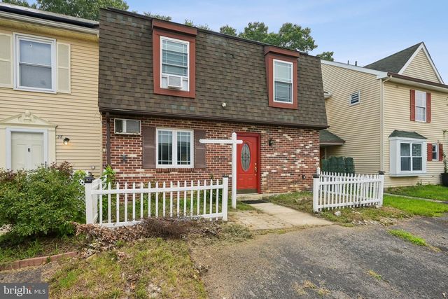 33 PRESIDENTIAL DR, Sicklerville, NJ 08081