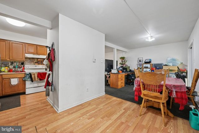 33 PRESIDENTIAL DR, Sicklerville, NJ 08081
