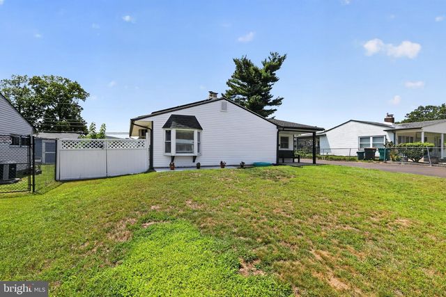 121 GABLE HILL RD, Levittown, PA 19057