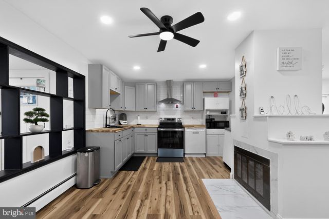 121 GABLE HILL RD, Levittown, PA 19057