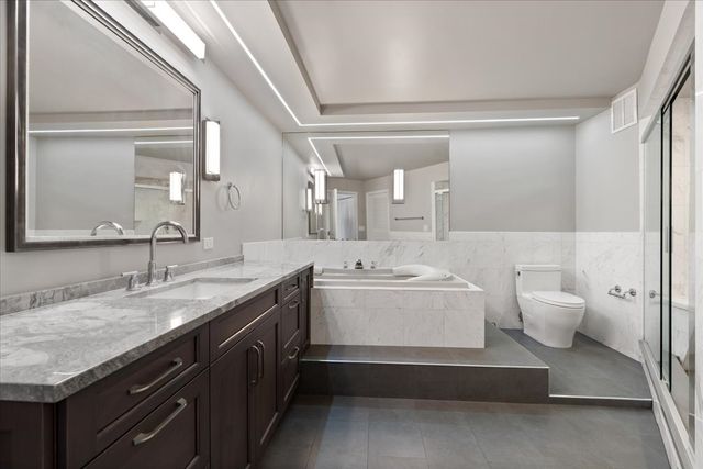 505 N Lake Shore Drive 2206-2207, Chicago, IL 60611