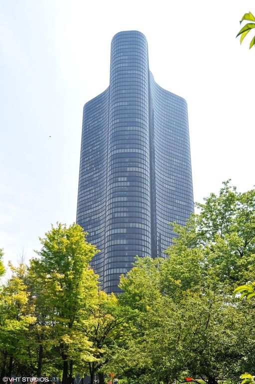 505 N Lake Shore Drive 2206-2207, Chicago, IL 60611