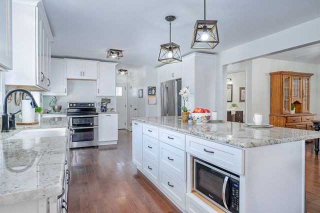 3380 W Trimble Rd, Milton, TN 37118