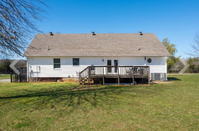 3380 W Trimble Rd, Milton, TN 37118