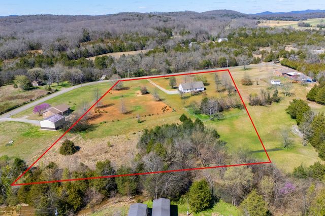 3380 W Trimble Rd, Milton, TN 37118