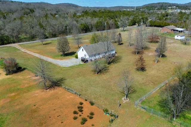 3380 W Trimble Rd, Milton, TN 37118