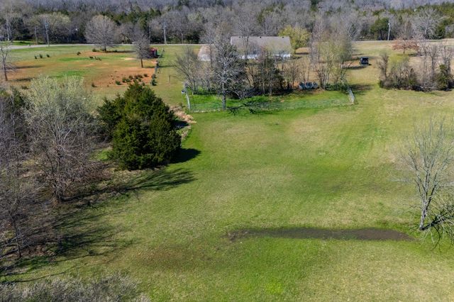 3380 W Trimble Rd, Milton, TN 37118