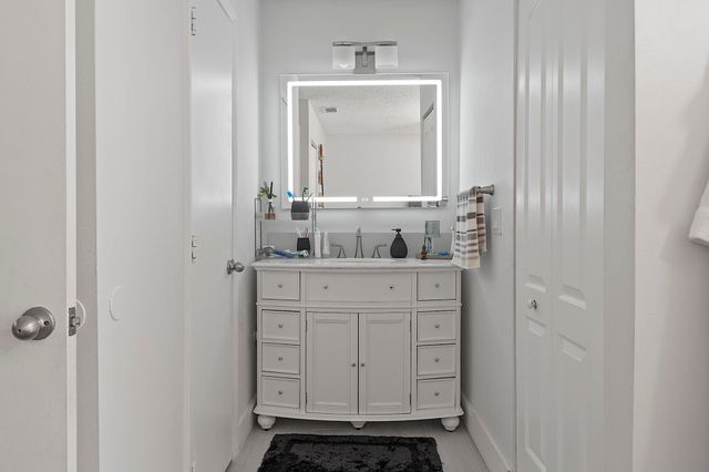 1177 NW 98th Terrace 132, Pembroke Pines, FL 33024