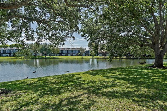 1177 NW 98th Terrace 132, Pembroke Pines, FL 33024