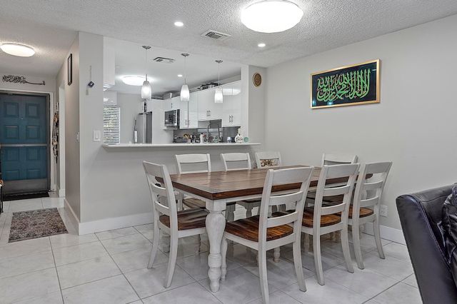 1177 NW 98th Terrace 132, Pembroke Pines, FL 33024