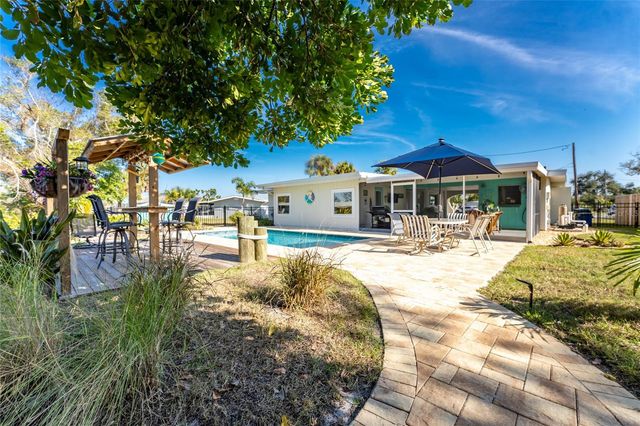 501 CANAL WAY, Nokomis, FL 34275