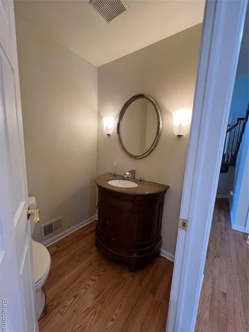45475 Irvine Drive, Novi, MI 48374