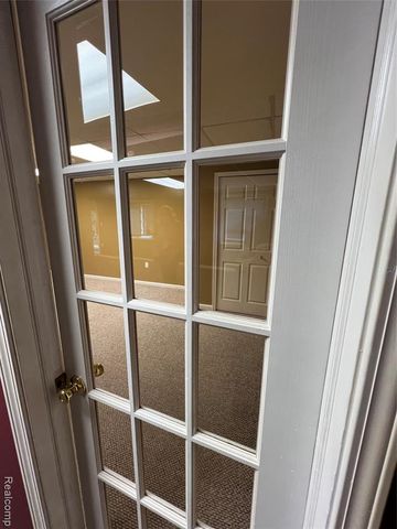 45475 Irvine Drive, Novi, MI 48374