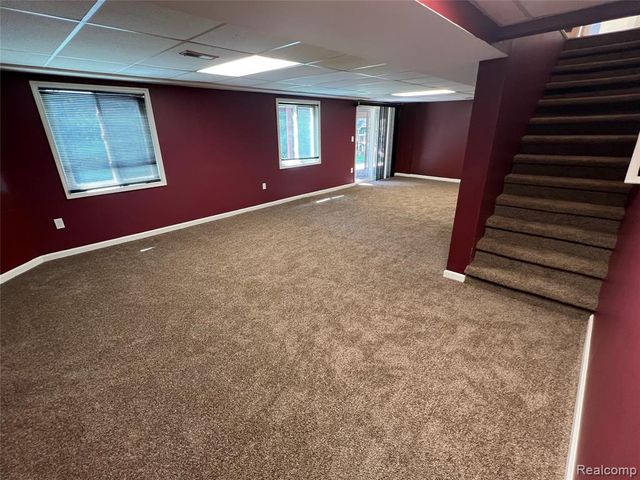 45475 Irvine Drive, Novi, MI 48374