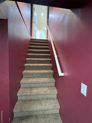 45475 Irvine Drive, Novi, MI 48374