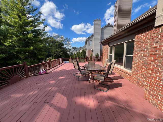 45475 Irvine Drive, Novi, MI 48374