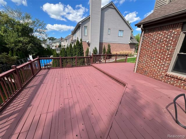 45475 Irvine Drive, Novi, MI 48374