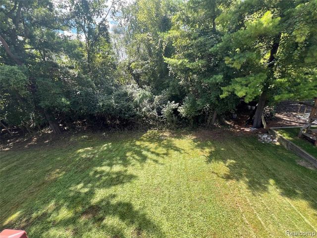 45475 Irvine Drive, Novi, MI 48374