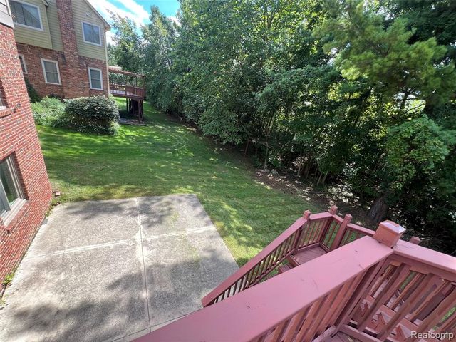 45475 Irvine Drive, Novi, MI 48374